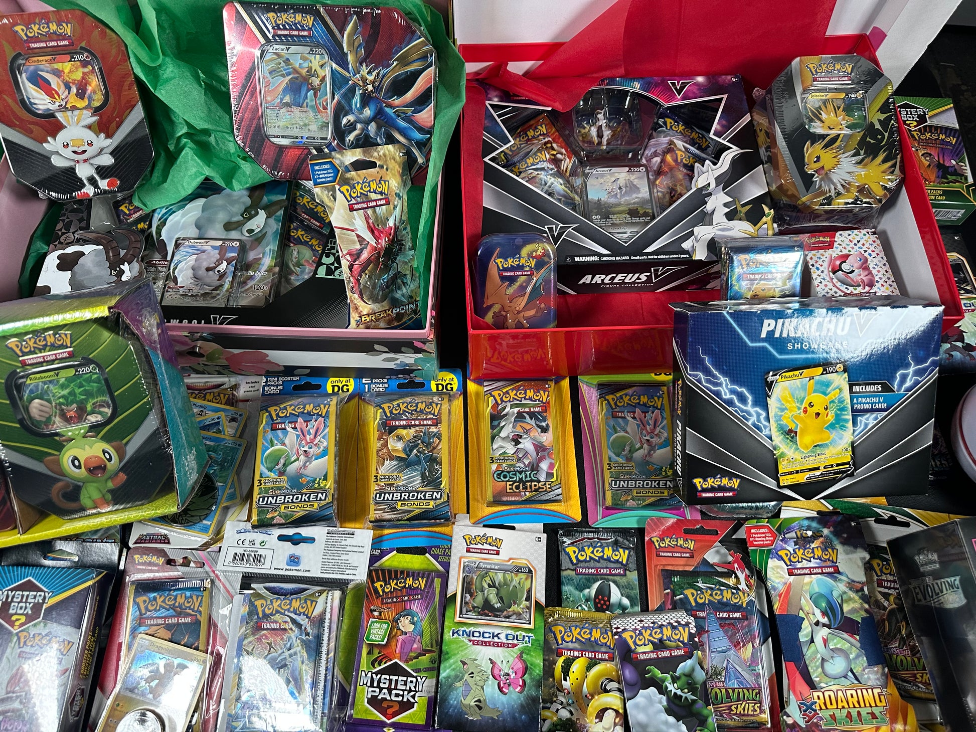 Large Poke Vintage/Modern Mystery Box! Pokemon Philly Large Poke Vintage/Modern Mystery Box! Pokemon Philly