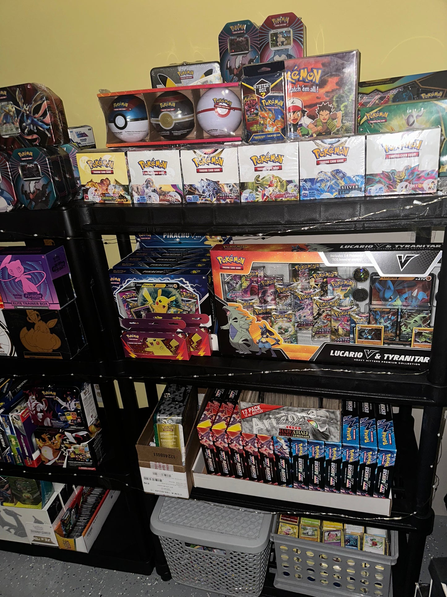 Large Poke Vintage/Modern Mystery Box!